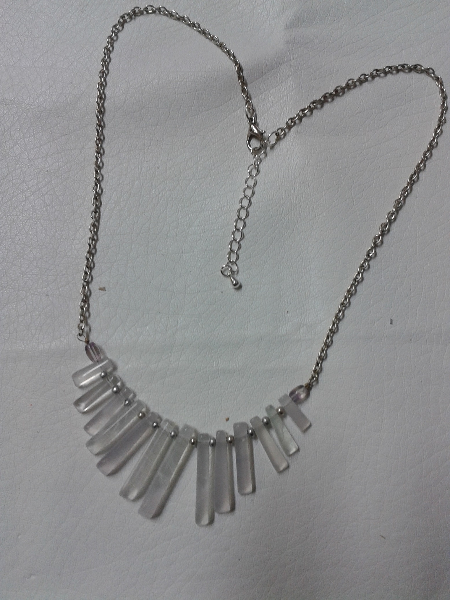 collier plastron en fluorite